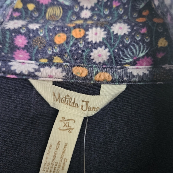 Matilda Jane Floral Navy Top - Picture 2 of 2